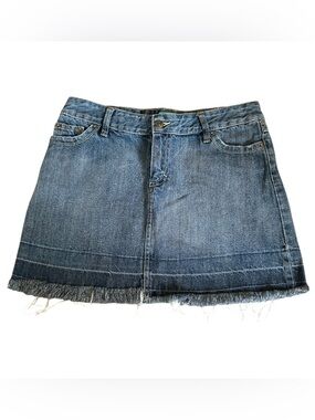 Vintage Y2K Medium Wash Denim Mini Skirt with Frayed Hem | Size 8